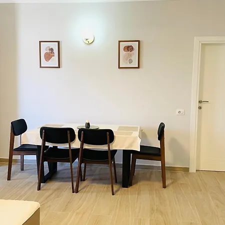 Apartment Nova Center Divjake